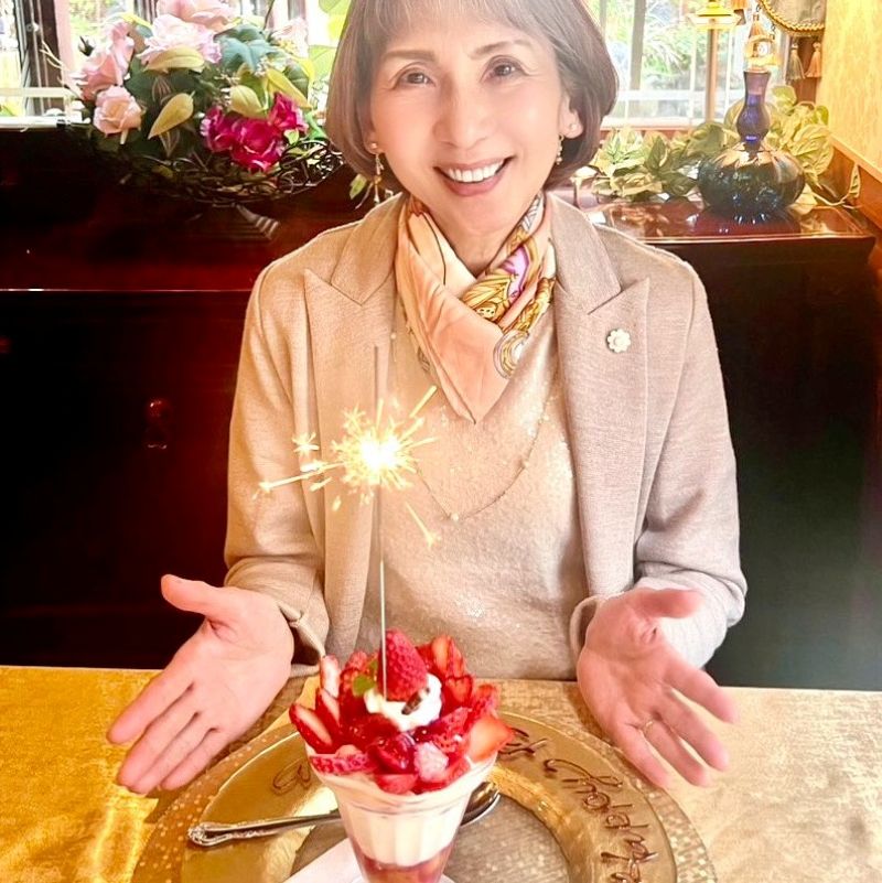 【60代ブログ】静岡県「さくら茶寮」でかけがえのない友人との誕生日祝い。年を重ねるほどに、嬉しいお祝いのかたち！