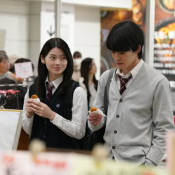 映画『90メートル』より佑(山時聡真)と同級生の杏花(南琴奈)