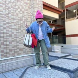 デニムカバーオール…アメリカンホリック 、パンツ…スピックアンドスパン　ルーズベイカーパンツ