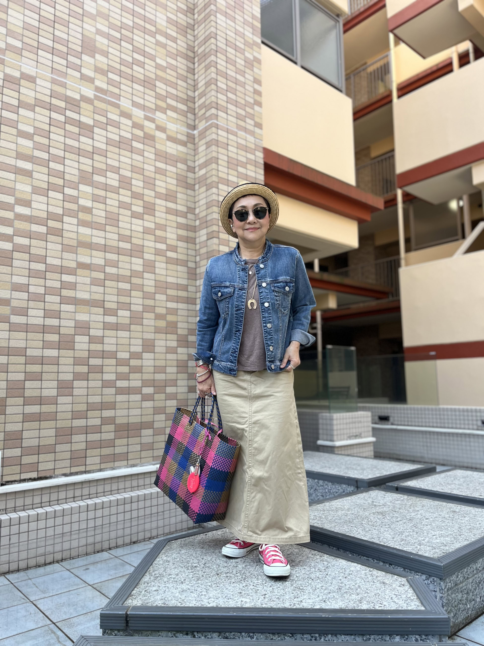 Gジャン…セイス鎌倉セレクトショップ、メルカドバック、メガネ…eyevan、コンバースハイカット…ユナイテッドアローズ