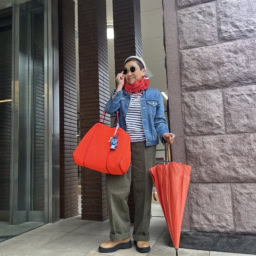 ボーダー…オーシバル、水玉ストール…ユナイテッドアローズ 、Gジャン…セイス鎌倉セレクトショップ、バッグ…stateofescape