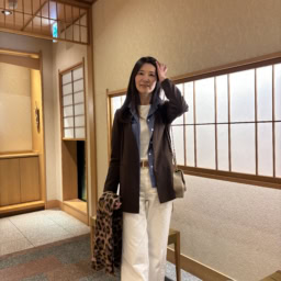 GU「ワイドフレアジーンズ /丈長め」