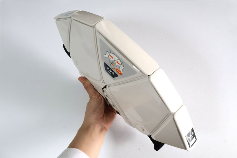 折りたためるヘルメット ¥4,990(税込)