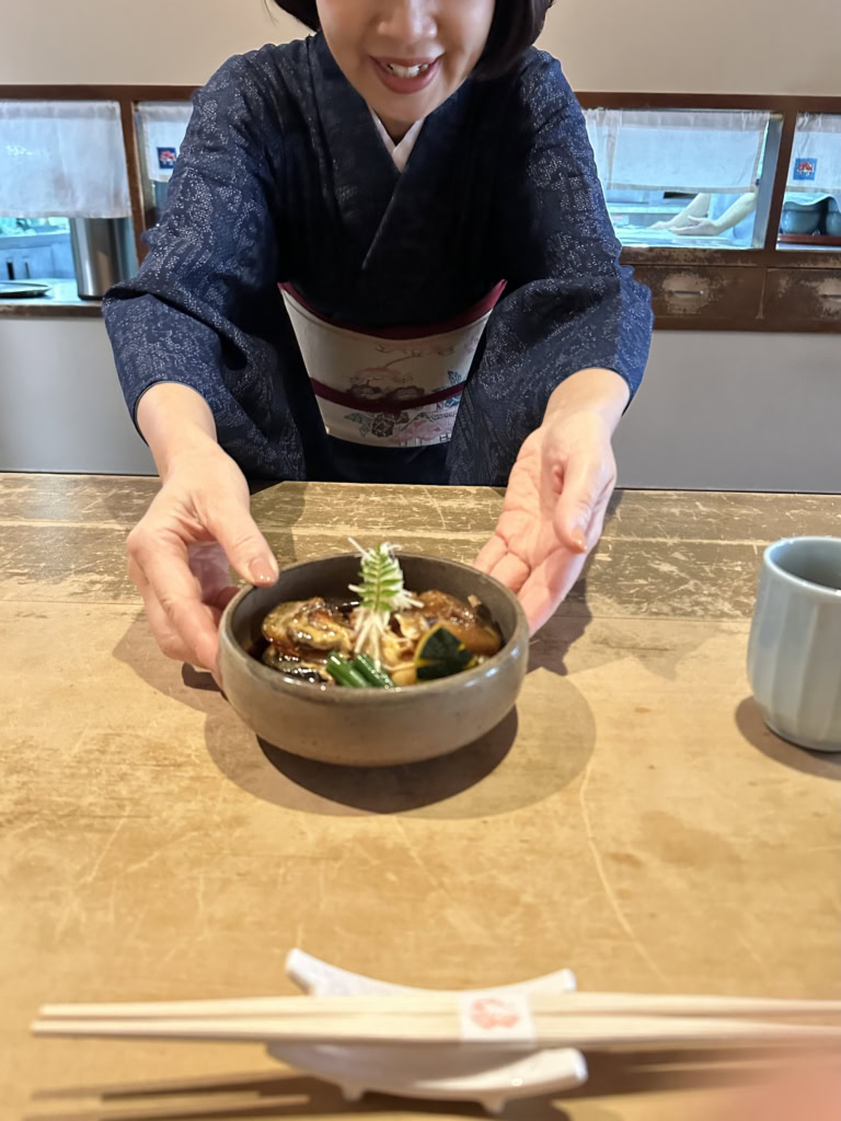 26年4月MOTOMIさんブログ_老舗料亭鯛めし楼_お食事