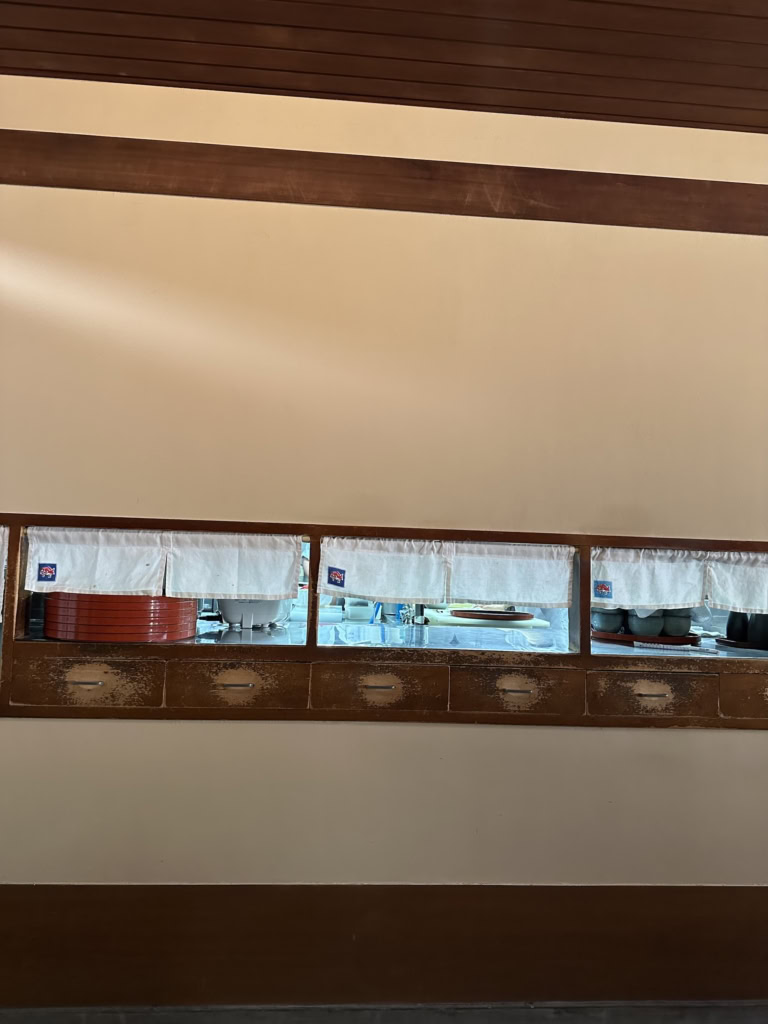 26年4月MOTOMIさんブログ_老舗料亭鯛めし楼店内