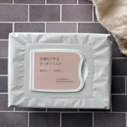 洗顔もできるすっきりマスク　291ml／30枚入 ￥1,290／無印良品