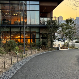 スターバックス コーヒー 都立明治公園店。