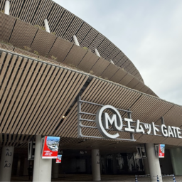 ツアー集合場所は千駄ヶ谷駅・大江戸線「国立競技場駅」から一番近い千駄ヶ谷ゲート（エムット　GATE A)。