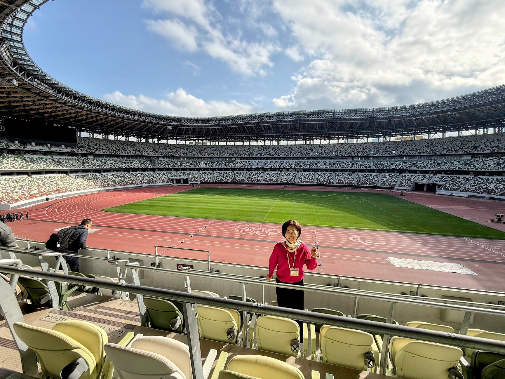 VIP席：2階からの眺め