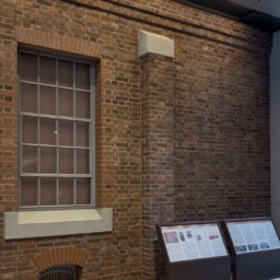 注目の新スポット「OIMACHI TRACKS」にある「創建時のレンガ車庫」