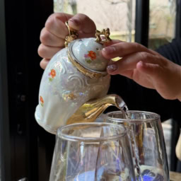 「さくら茶寮」のアンティーク食器