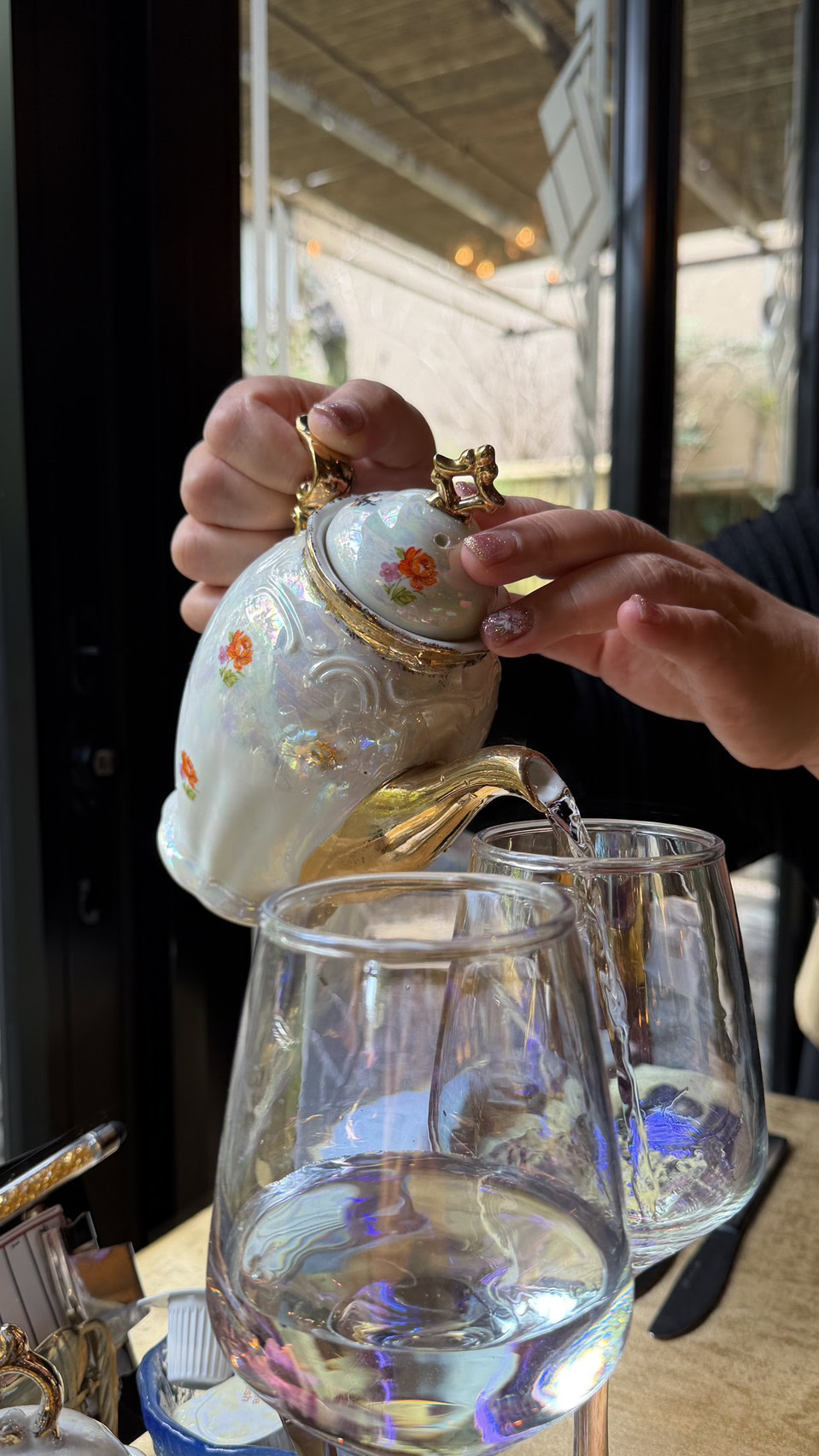 「さくら茶寮」のアンティーク食器