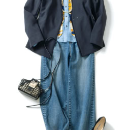 ジャケット¥59,400／レキップ、ブラウス¥47,300／ニアー ニッポン（ニアー）、デニム¥25,300／レッドカード トーキョー（ゲストリスト）、スカーフ¥11,000／マニプリ、二連ネックレス¥23,100／ハリス（金万）、バッグ¥148,500／ドメスティック（アッシュ・ペー・フランス）、シューズ¥73,700／ネブローニ