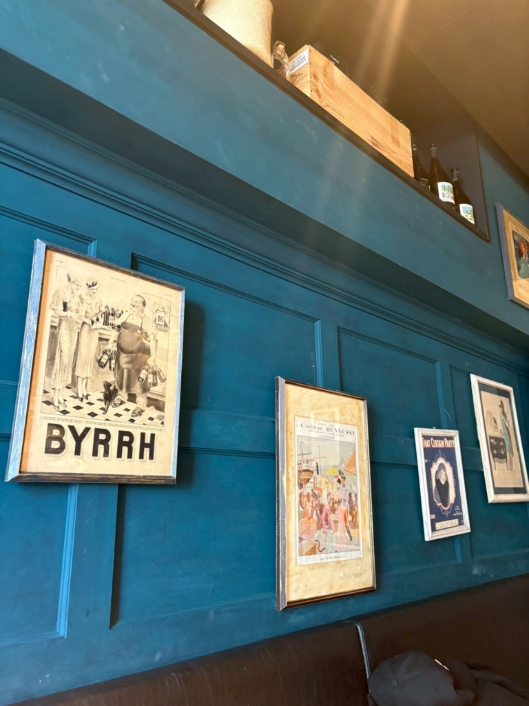 広尾駅からすぐの、世界のグルメが集結した「THE RESTAURANT」にある小さなビストロ「le bistrot des bleus」