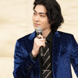 ハムレット役：市川染五郎さん