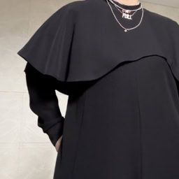 26年3月上林さんブログ_ 黒ワンピース×白ブーツコーデ