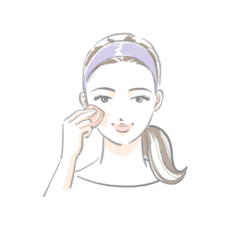 【60代美容】ファンデは肌を「隠す」から「整える」へ。素肌の美しさを強調するスキンケア系ベースメイクとは?