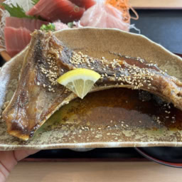 静岡市　海鮮　まぐろととすけ　ととすけ揚げ