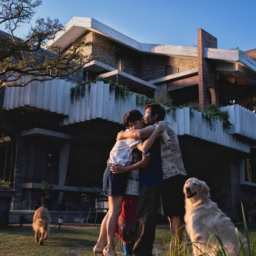 映画『しあわせな選択』より幸せな時間が流れる家族のシーン