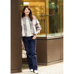 【第7位】【50代ファッションスナップ】「ユニクロ」のストレートジーンズはインディゴを選んできれいめに。ユニクロジーンズは丈が選べるのが嬉しい！