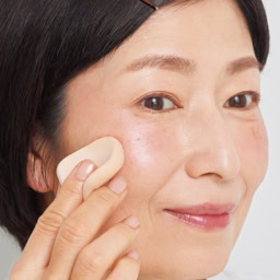 【赤くなり過ぎたら… 】スポンジでトントンしてオフすればOK