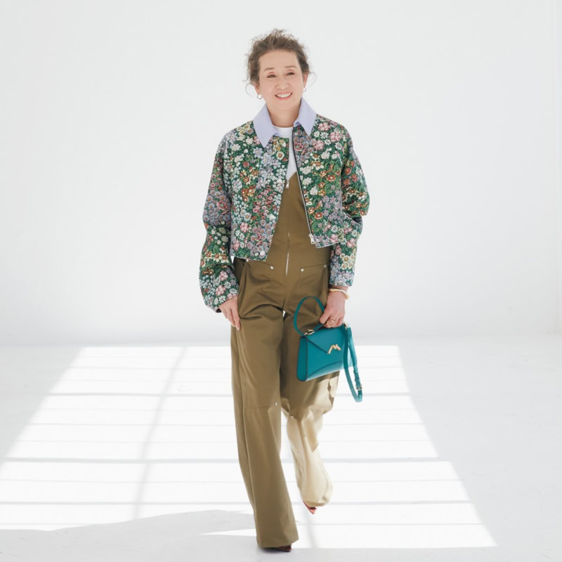 【第4位】【60代ファッション】大人が品よく着こなせる、柄ありショート丈アウター2選【スタイリスト坂本久仁子のおしゃれのかけひき】