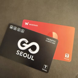 外国人観光客専用のプリペイドカー「WOWPASS」や交通カード