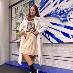 西谷博美さんトレンチコート1