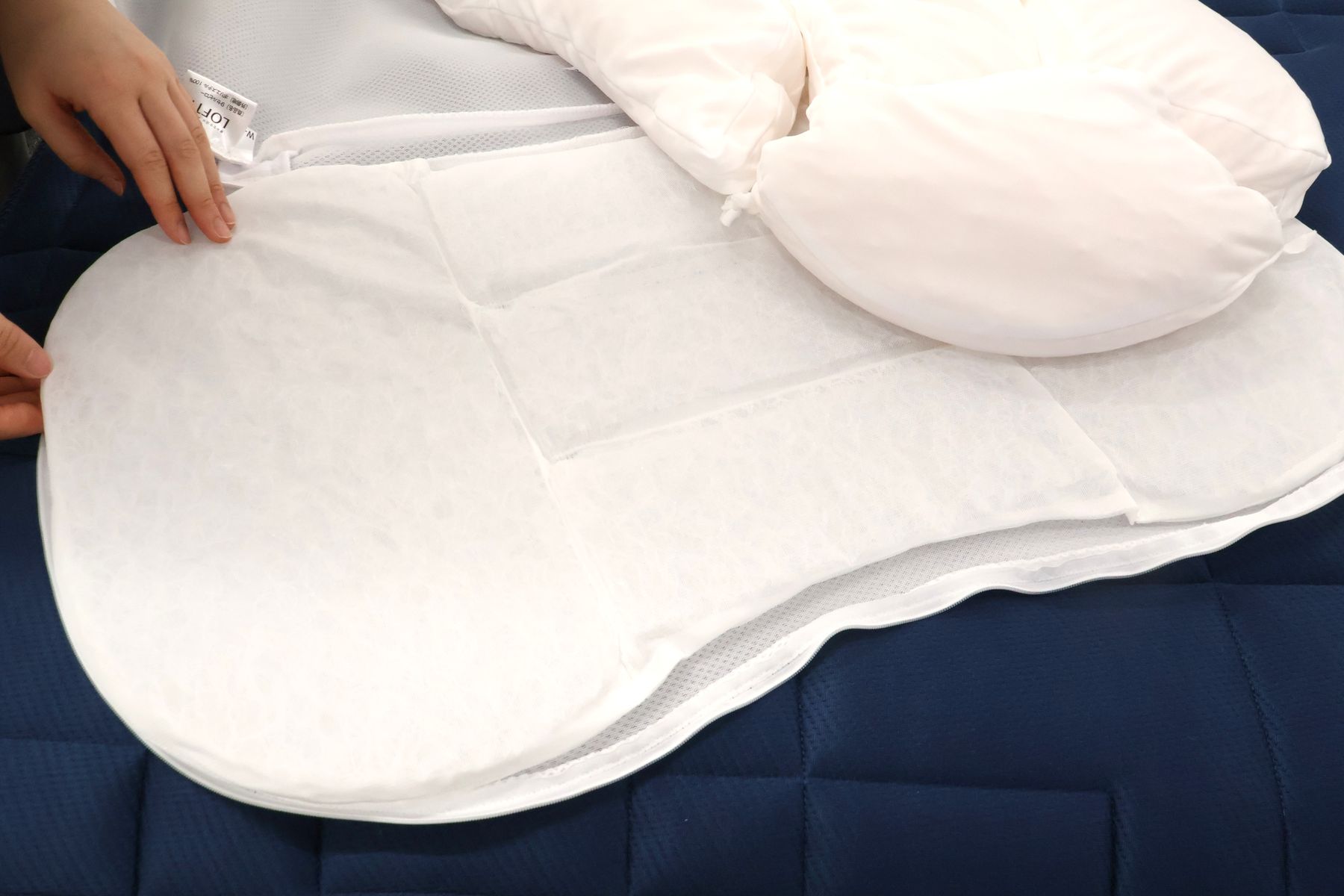 9pillowの下にはマットレスと同じ空気を含む素材が