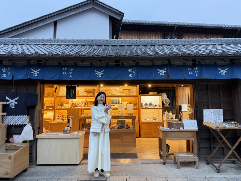 神祭具「宮忠」三角錐型に詰めて、盛り塩をつくってみました。