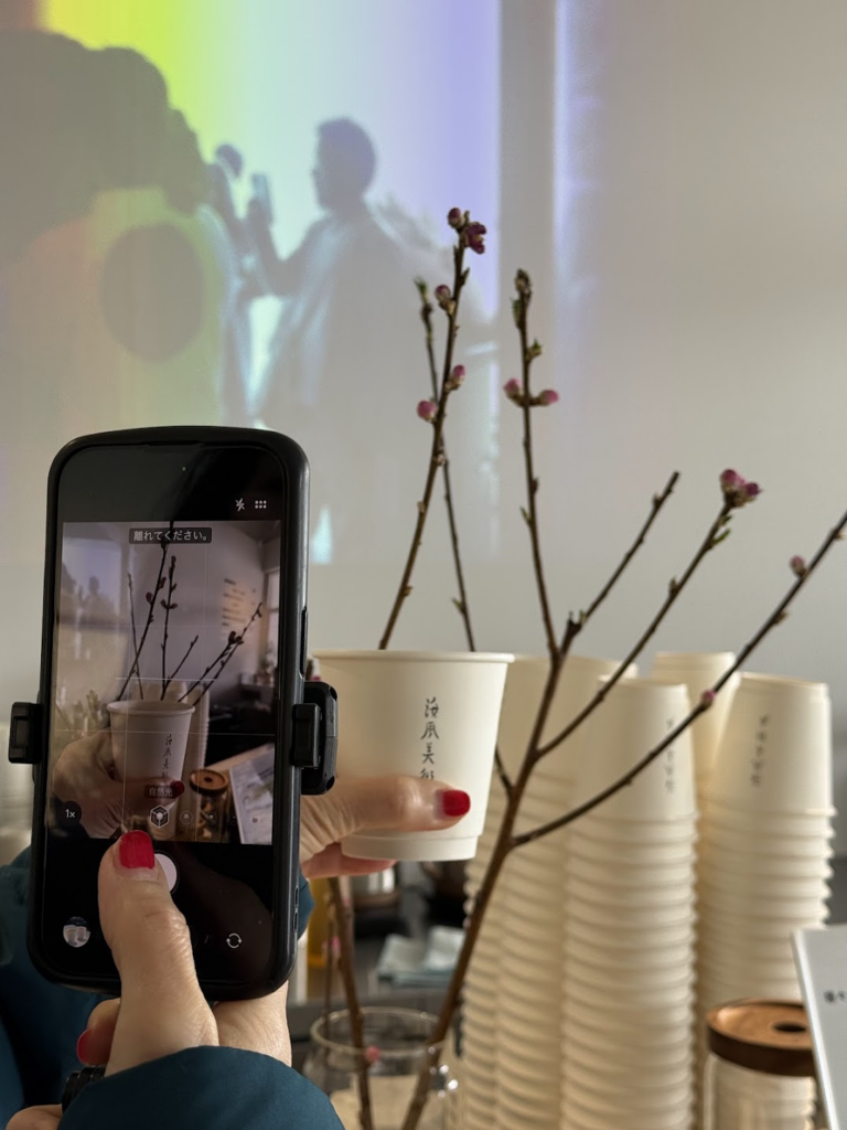 カフェでいただいた「黒甘酒」が濃厚で芯から温まりました。