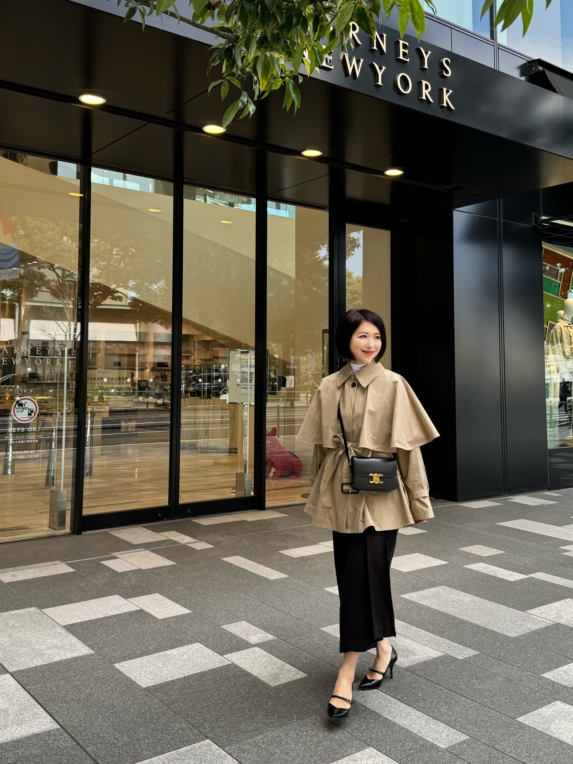 ケープトレンチ… マルティニーク、ニット… ZARA、スカート… エブール、靴… PELLICO、バッグ… セリーヌ