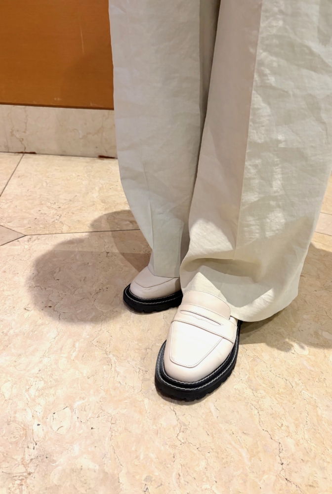 靴はヒルズアベニュー