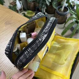 お気に入りの付録ポーチ