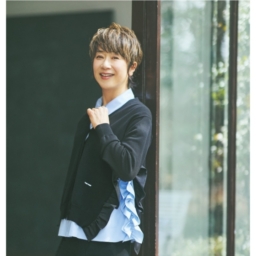 【第1位】【60代ファッション】スタイリスト地曳いく子さんが提案！60代にこそ着てほしい春の「ネオ・コンサバ」ファッションとは？【2026SS】