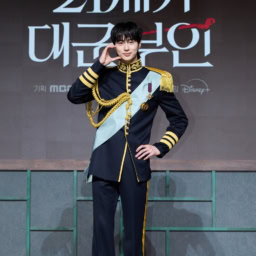 イアン大君役の　ビョン・ウソク