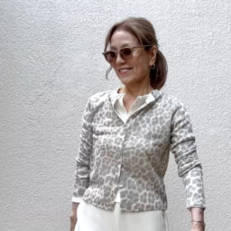 ヘンリーネックTシャツコーデ