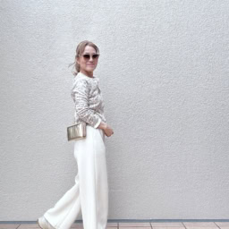 ヘンリーネックTシャツコーデ