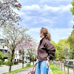 ブルゾン×デニムコーデ