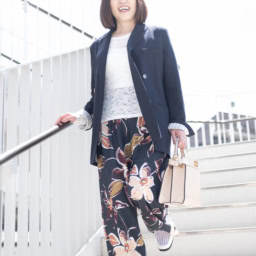 スタイルアップ見えするボトムス