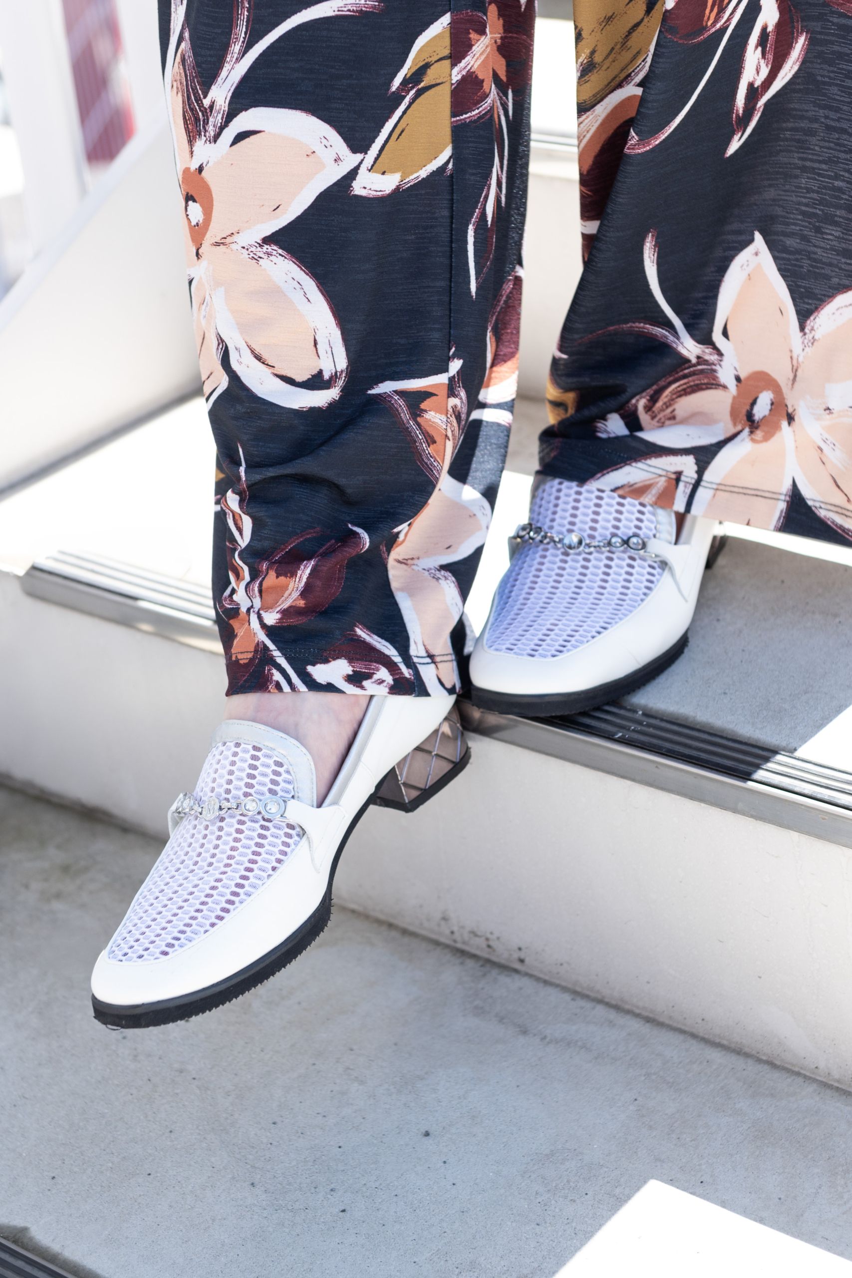 メッシュシューズ