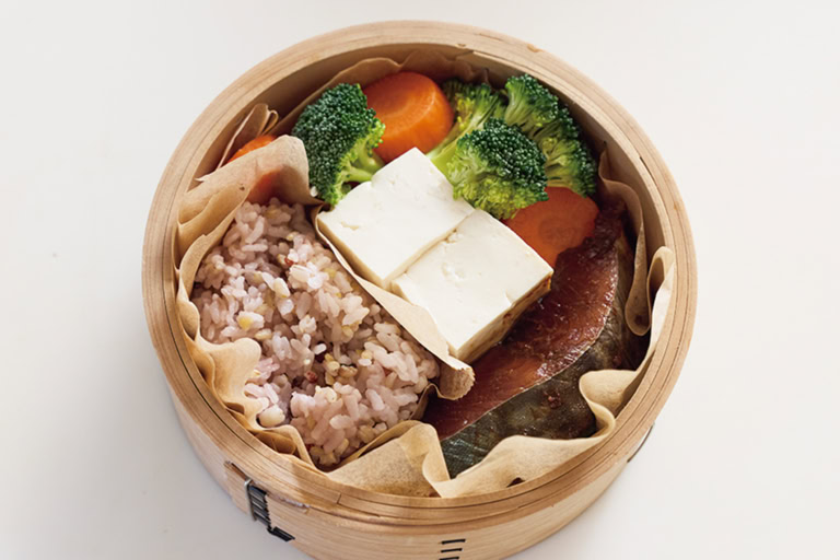 魚とごはんの献立　加熱前