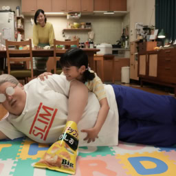 映画『SAKAMOTO DAYS』よりぽっちゃりした坂本太郎（目黒蓮）