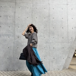 「ミラ オーウェン」のギャザーマキシスカート