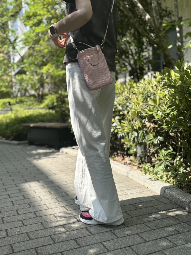 「袋物次郎」のウォレットショルダー