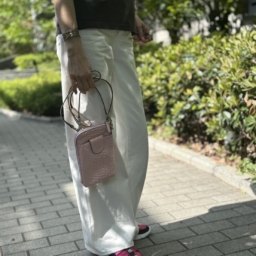 「ケンダルアンドカイリー」のスニーカーサンダル