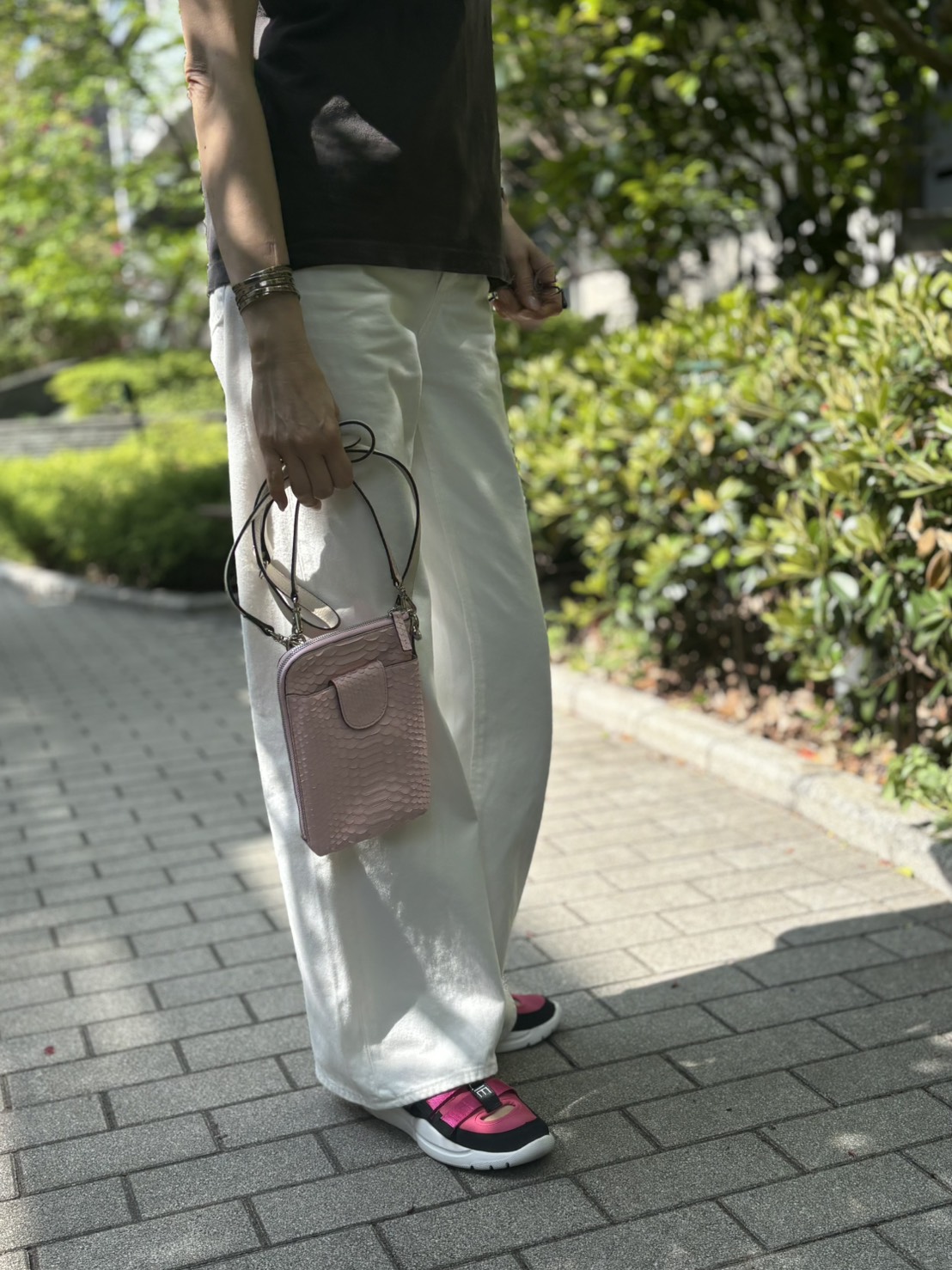 「ケンダルアンドカイリー」のスニーカーサンダル