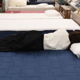 合うマットレスで寝ると身体のラインもまっすぐ