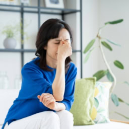 やる気が出ないのは低血糖が原因？今日からできる対策方法を紹介