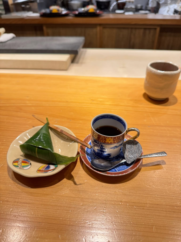 六本木の隠れ家レストラン「淡悦」の締めの和菓子